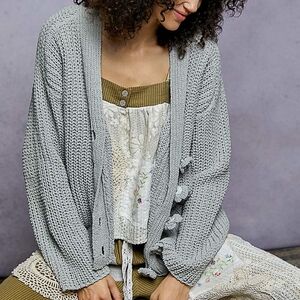 024 POL The Cloud Drape 2 Khaki Grey Knit Cardigan